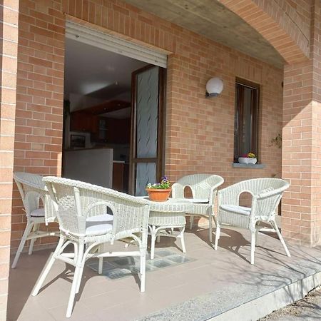 Casa Carlino Apartment Санто Стефано Белбо Екстериор снимка