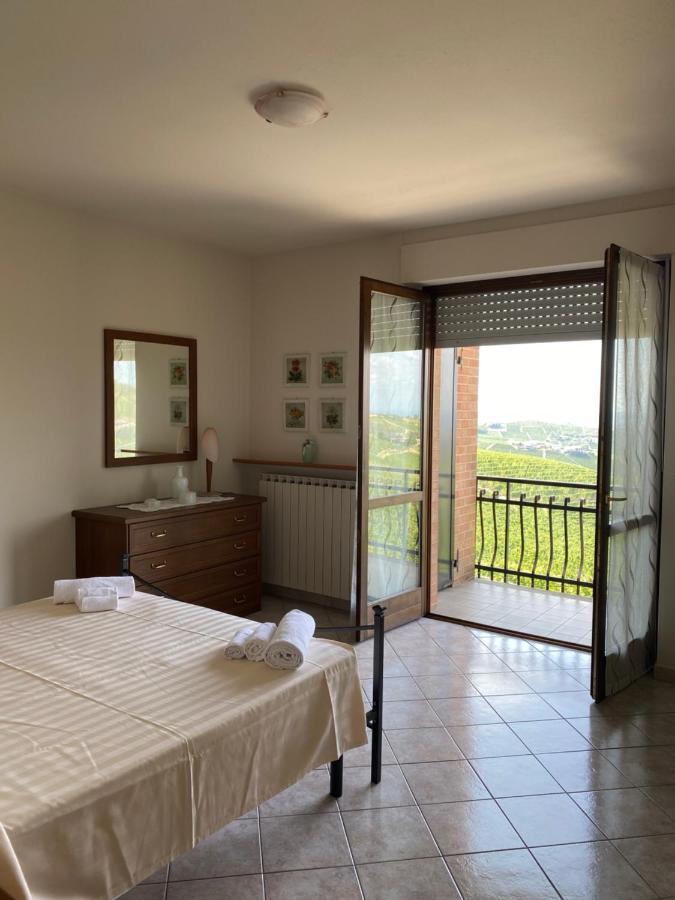Casa Carlino Apartment Санто Стефано Белбо Екстериор снимка