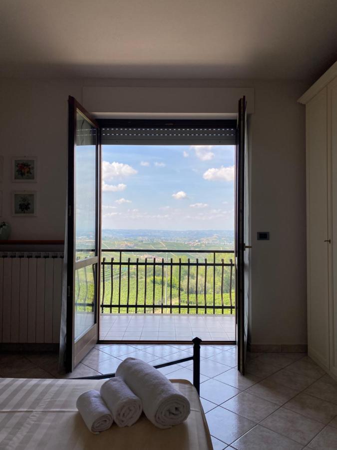 Casa Carlino Apartment Санто Стефано Белбо Екстериор снимка